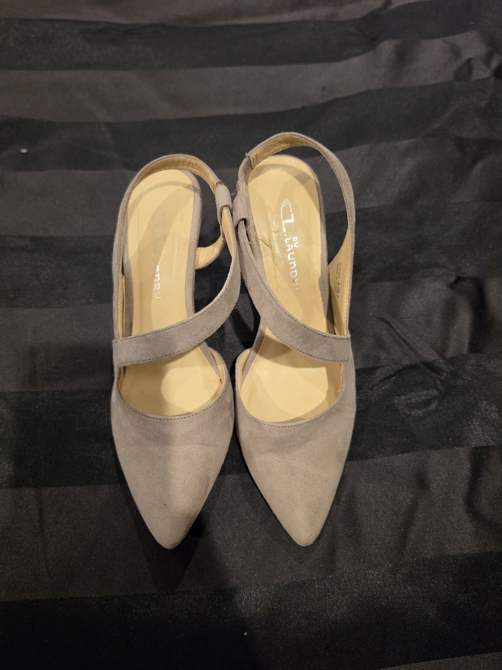 Laundry By Shelli Segal Gray Pointed-Toe Slingback Heels